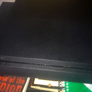 Ps4 slim